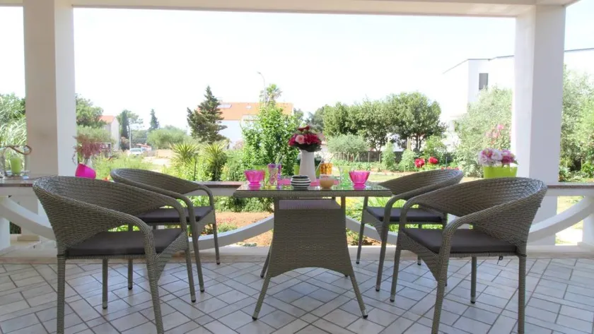 Flat with BBQ & terrace - Image 1