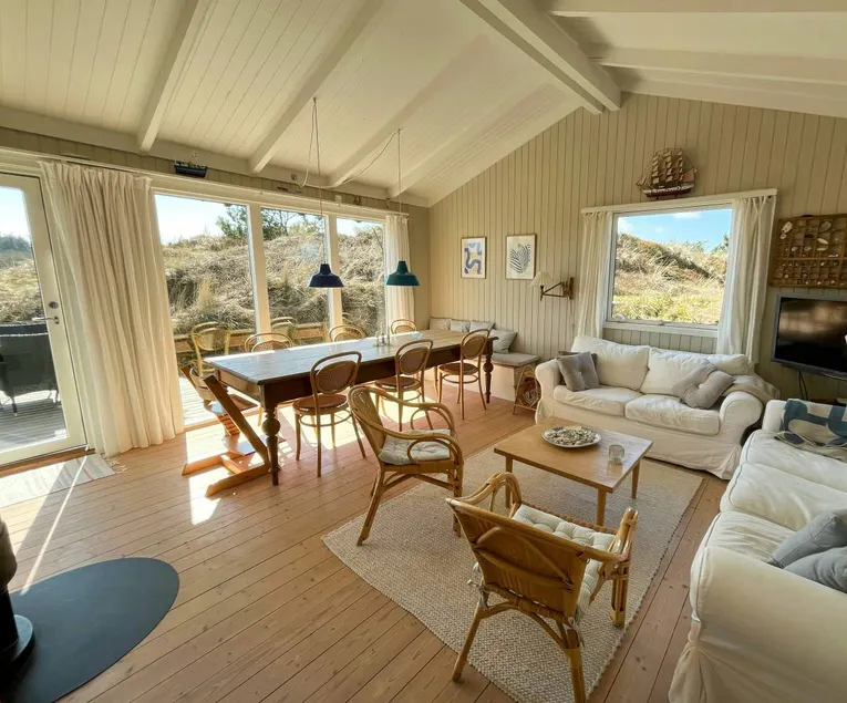 Children-friendly lovely house with terrace, garden & barbeque - Image 1
