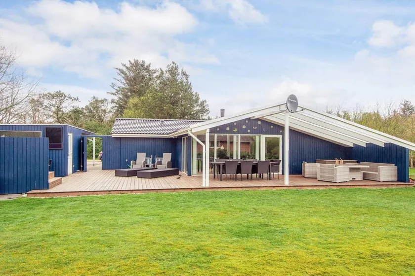 Fully equipped house with garden & terrace - Image 1