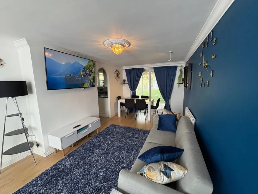 Child-friendly holiday home with garden - Image 1