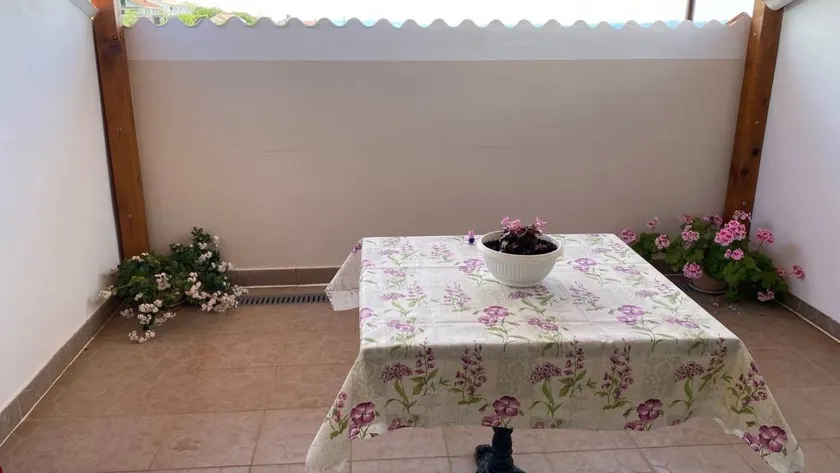 Holiday apartment with terrace & barbeque | Sea view - Image 1