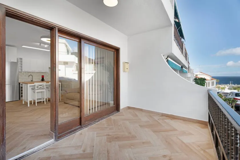 Appartement avec terrasse et internet haut débit | Vue mer - Image 1
