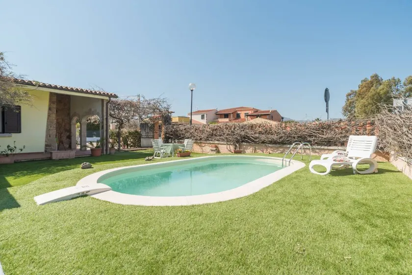 Maison avec jardin, barbecue et terrasse | Vue jardin - Image 1