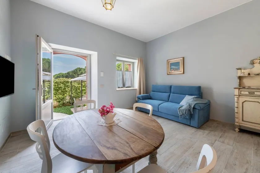Appartement avec barbecue, piscine et terrasse | Vue jardin - Image 1