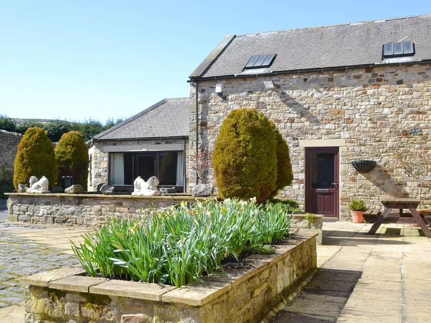 Cottage with garden & BBQ - Image 1