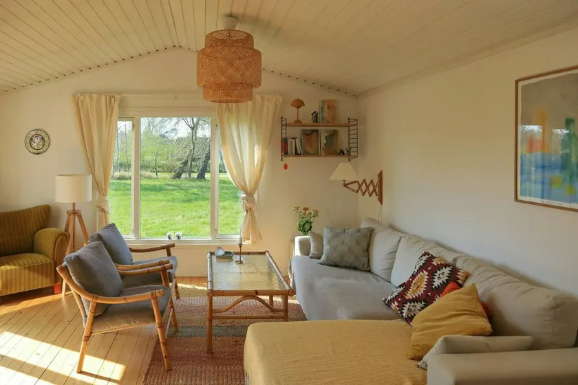 Family-oriented house with terrace, BBQ & garden - Image 1