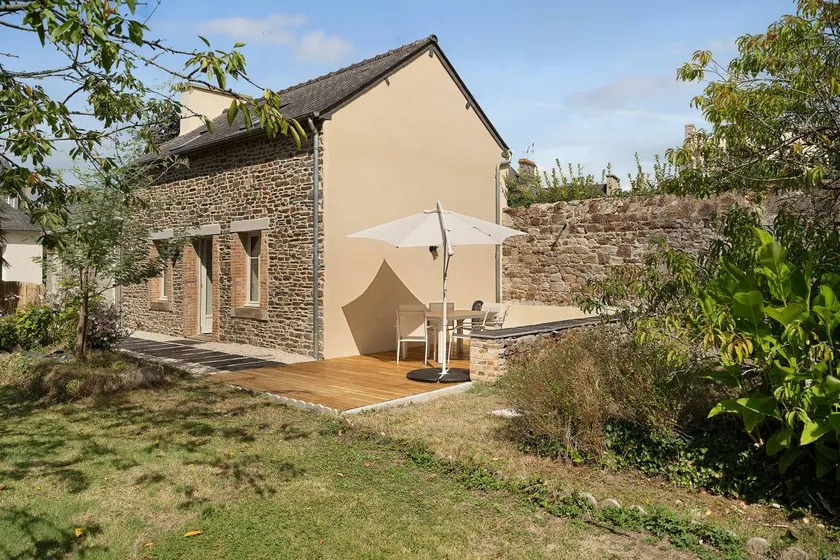 House with garden, barbecue & terrace - Image 1