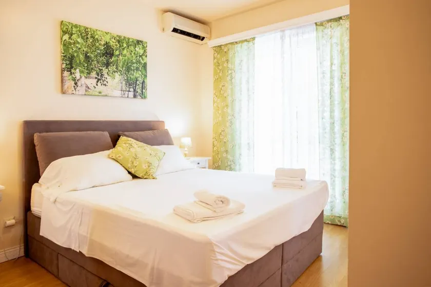 Holiday home | Water view - Image 1