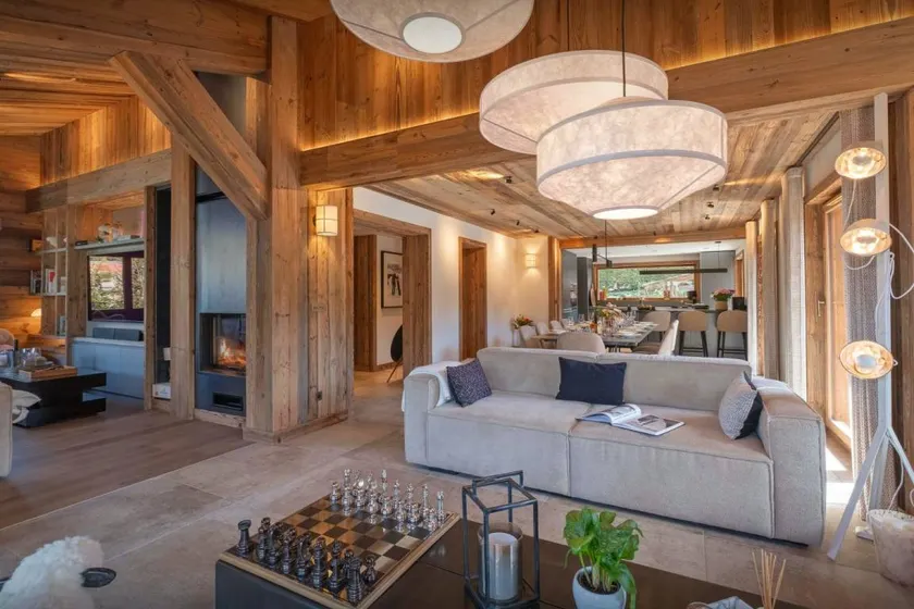 Children-friendly chalet with garden, terrace & hot tub | Lake view | Ski nearby | Suitable for remote work - Image 1