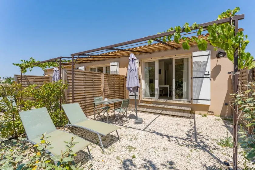 Studio with terrace & garden | Garden view - Image 1