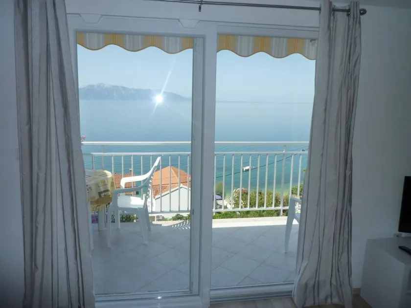 Flat with terrace & barbecue | Sea view - Image 1