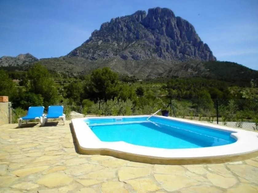 Pleasant house with private pool, terrace & garden | Nature view - Image 1