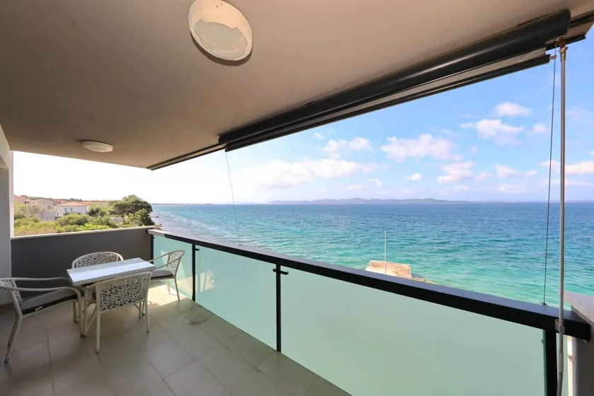Apartment with barbeque & terrace - Image 1