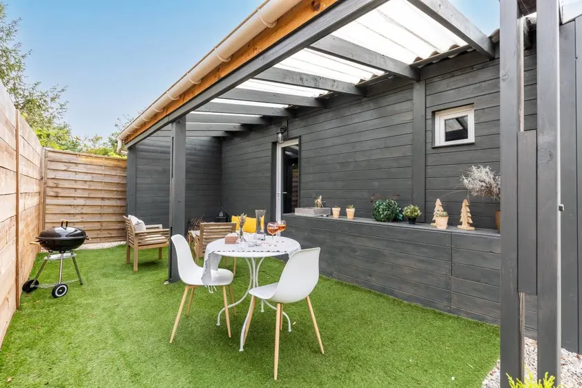 Cottage with jacuzzi, terrace & barbeque - Image 1