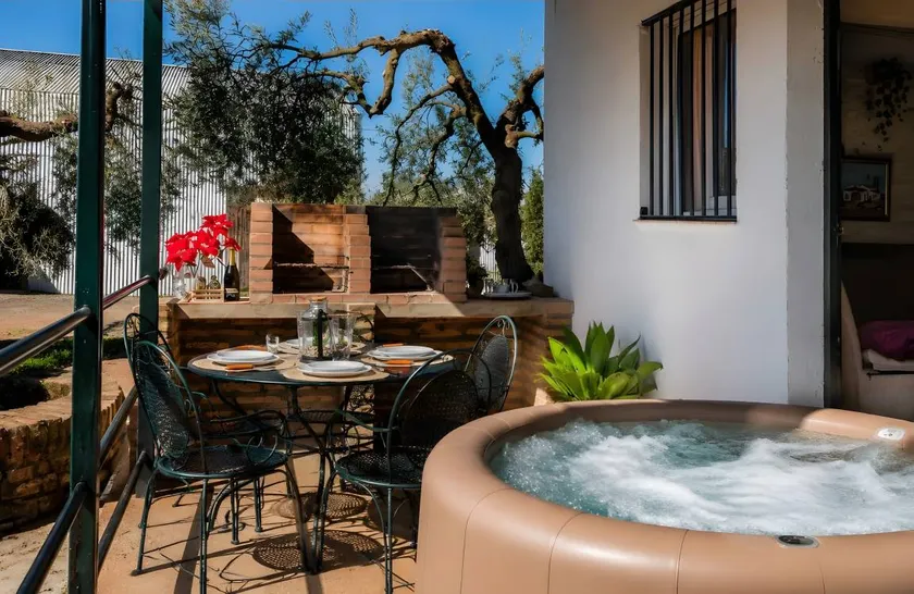 Ferienhaus 'El Paraíso Del Olivar' mit privatem Pool, Terrasse und Klimaanlage - Image 1