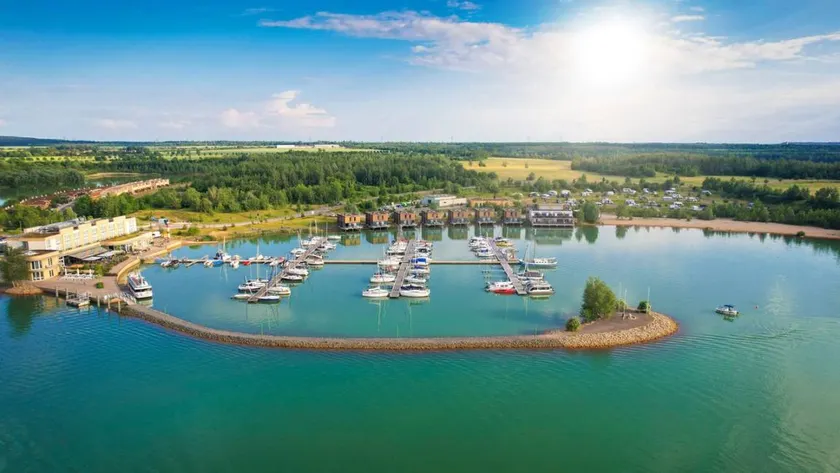 Holiday apartment with terrace & sauna | Panoramic view - Image 1