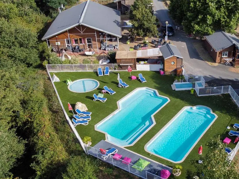 Child-friendly pleasant chalet with pool & terrace | Pets are welcome - Image 1