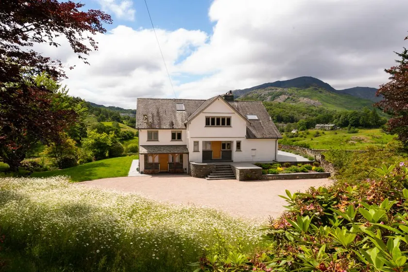 Fully equipped holiday home with terrace, garden & jacuzzi | Panoramic view - Image 1