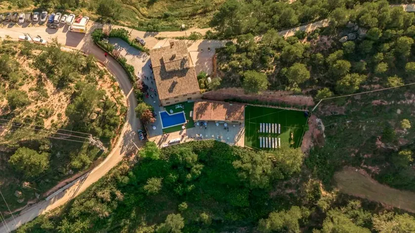 Casa con jardín, terraza y piscina privada | Adaptada para teletrabajar - Image 1