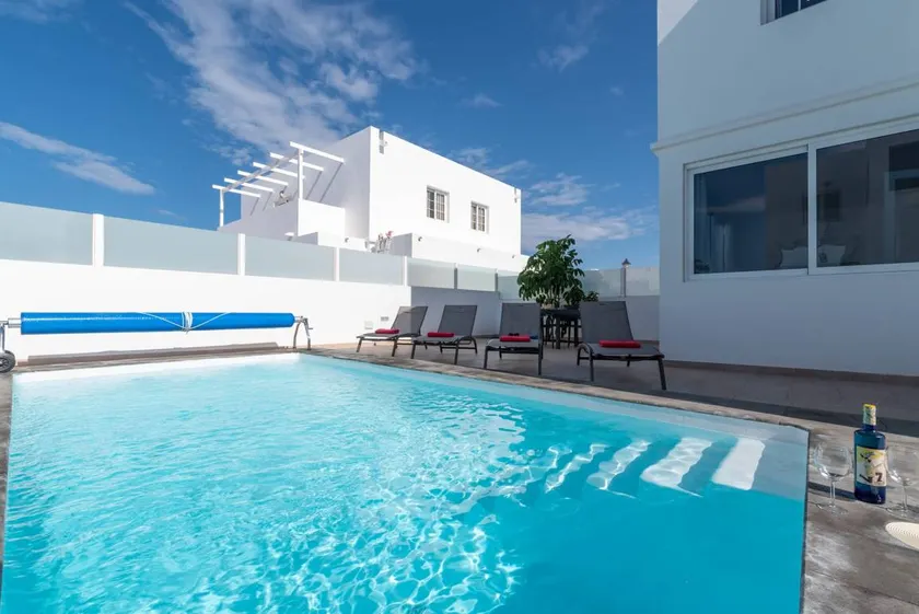 Vacation Villa 'Deleil' with Sea View, Wi-Fi and Air Conditioning - Image 1