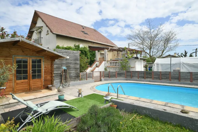 Bed and breakfast avec piscine, terrasse et barbecue - Image 1