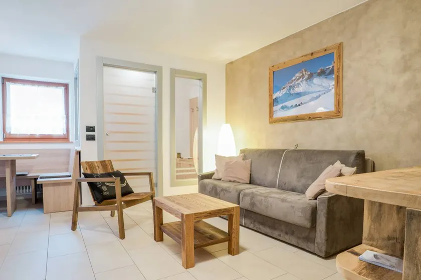 Apartment with barbeque & garden | Mountain view - Image 1