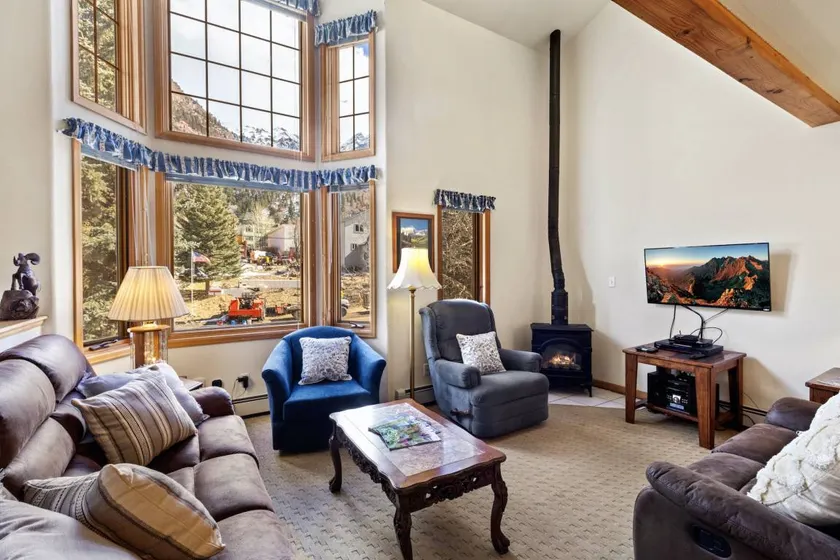 Cascade Park Townhome - Image 1