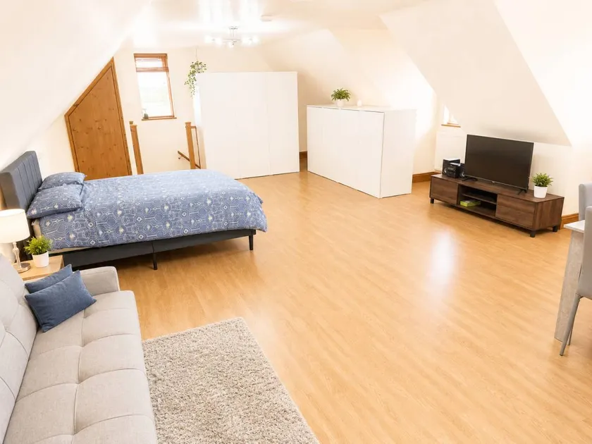 Children-friendly flat with garden | Pets are welcome - Image 1
