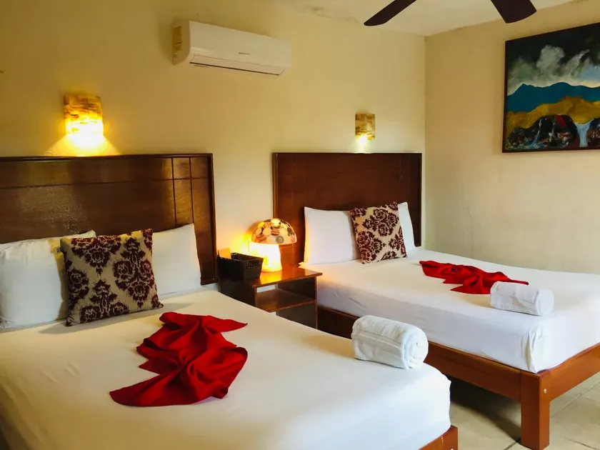 Hotelito La Ceiba - Image 1