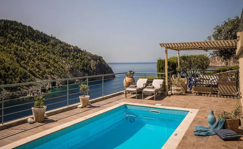 Agréable villa avec terrasse, barbecue et piscine - Image 1