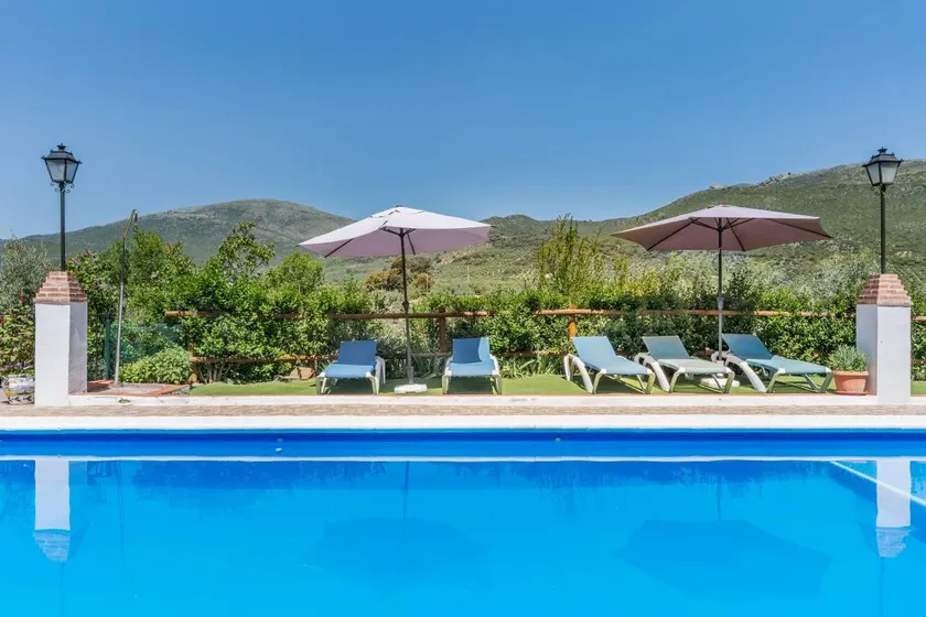 Rural House 'Casa Rural Puente Piedra' with Mountain Views, Wi-Fi, and Air Conditioning - Image 1
