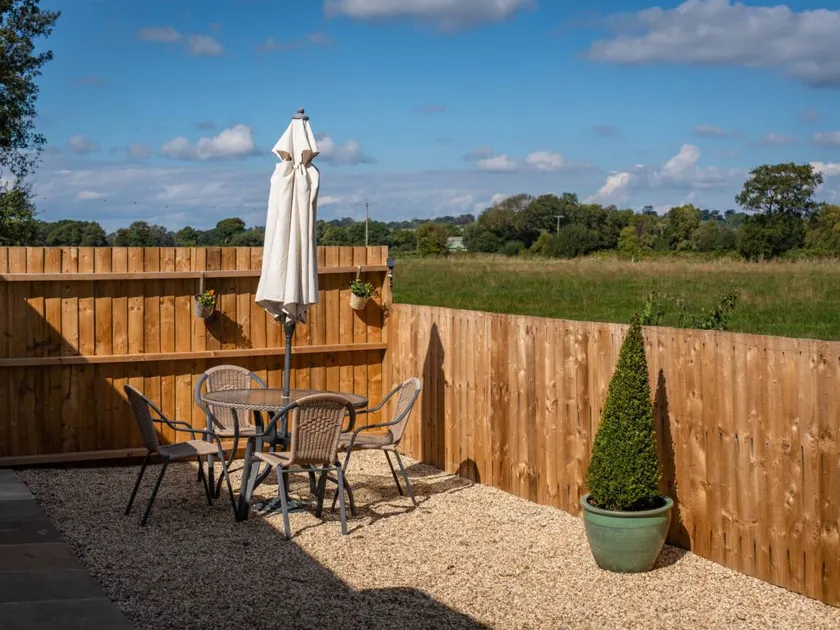 Nice holiday home with garden - Image 1