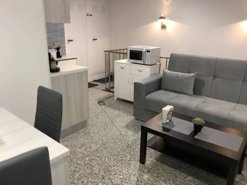 Luxurious 5 Bedroom Apartment in Moncloa-Aravaca - Image 1