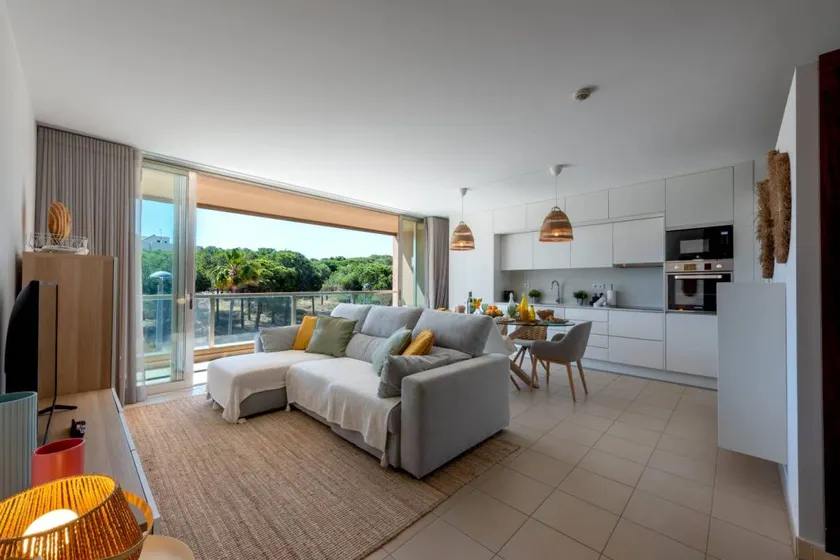 Appartement de vacances adapté aux familles avec piscine - Image 1