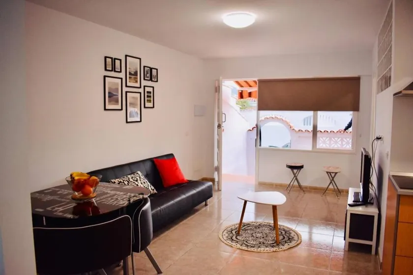 Apartment with terrace | Mountain view | Close to the beach - Image 1