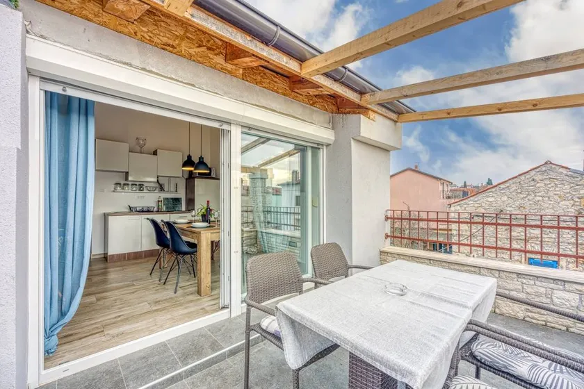 Beautiful apartment with barbecue, terrace & garden | Sea view | Pets allowed - Image 1