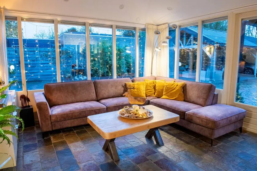 Spacieuse maison avec piscine, terrasse et jardin | Vue nature | Avec animaux autorisés - Image 1