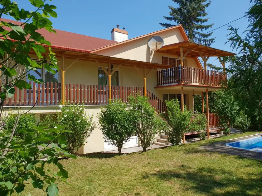 Charming holiday home with garden, private pool & barbeque | Pets allowed - Image 1
