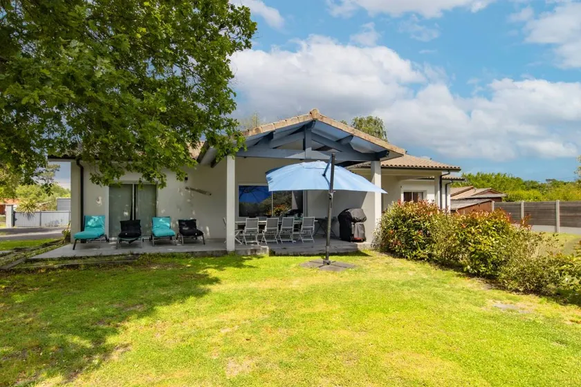 Villa Atlantica - Spacious and Bright, Close to the Beaches - Image 1