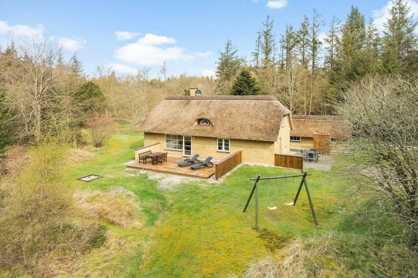 Family-friendly ample holiday home with sauna, BBQ & terrace | Pet-friendly - Image 1