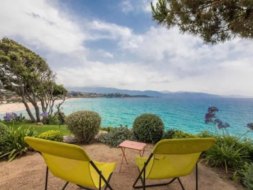 Holiday home with garden, terrace & barbeque - Image 1