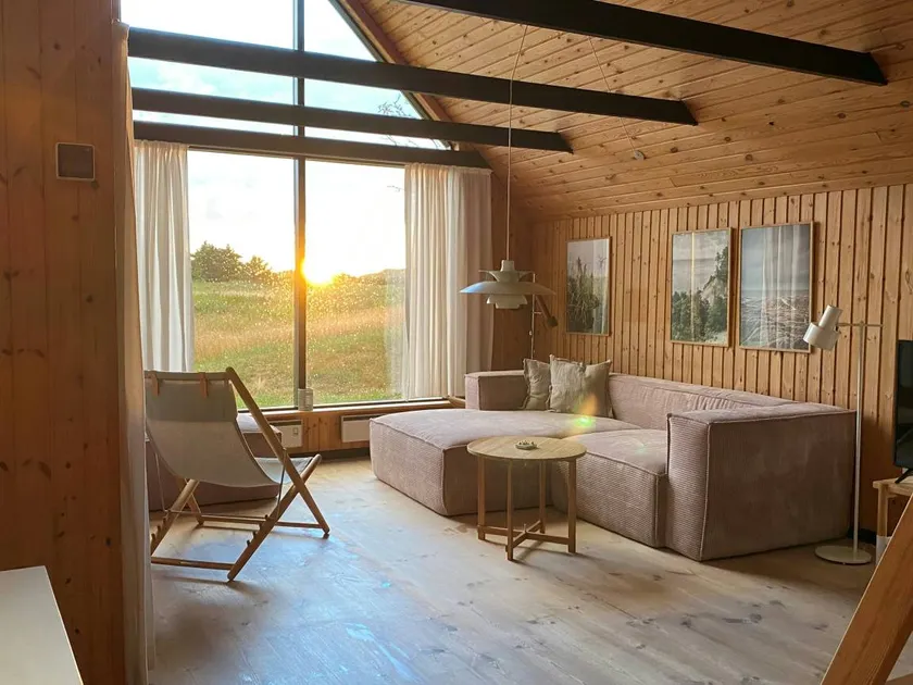 Child-friendly house with barbeque, garden & terrace - Image 1