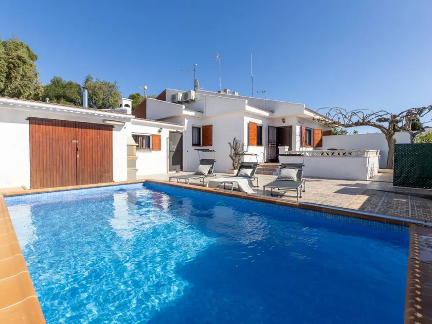 Falco in Riumar with 3 bedrooms and 2 bathrooms - Image 1