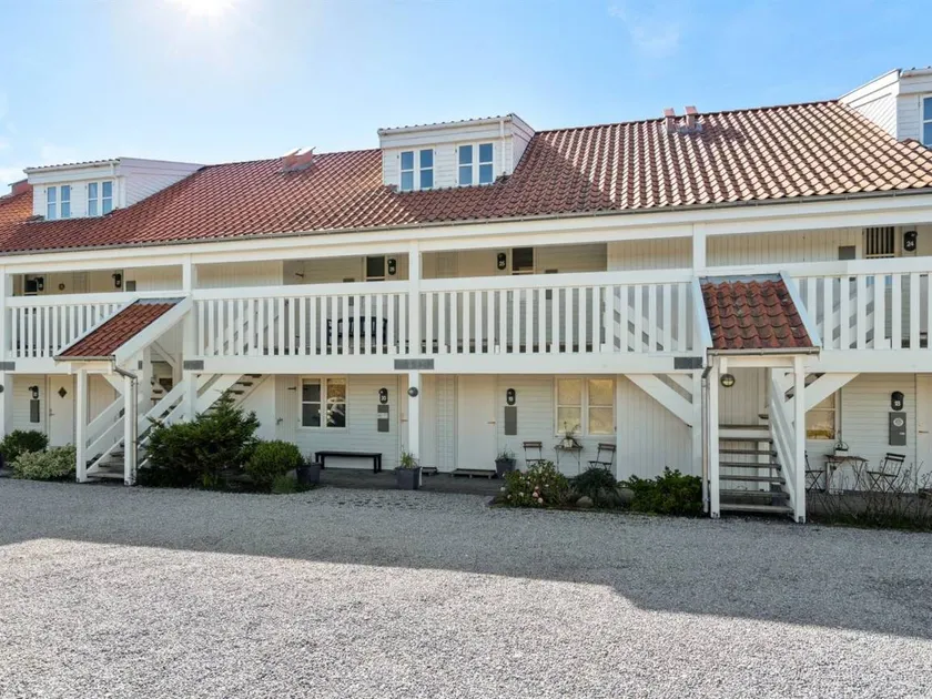 Holiday apartment with terrace - Image 1