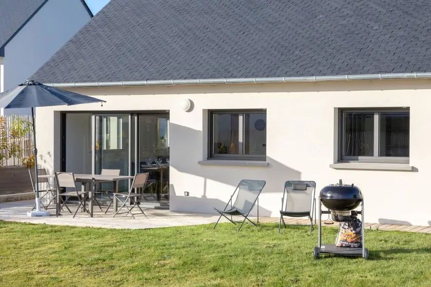 Cottage with terrace, barbecue & garden | Garden view - Image 1