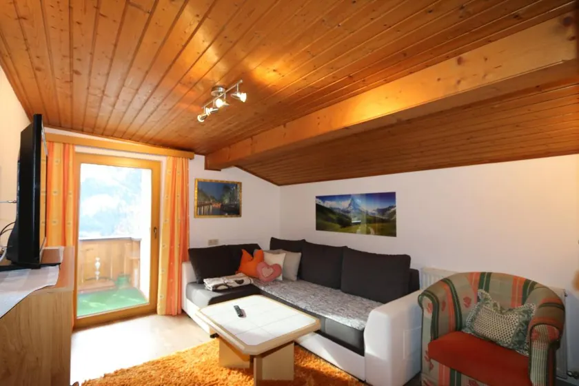 Flat | Mountain view - Image 1
