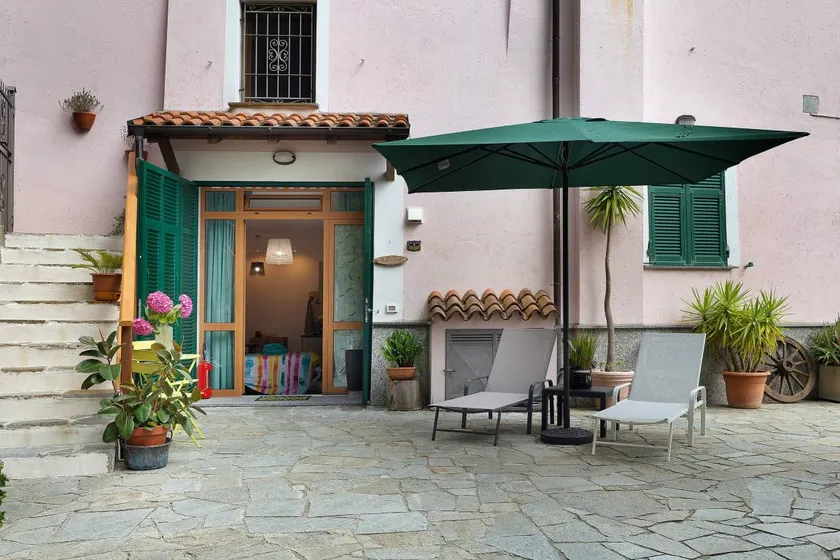 Studio with garden | Mountain view - Image 1