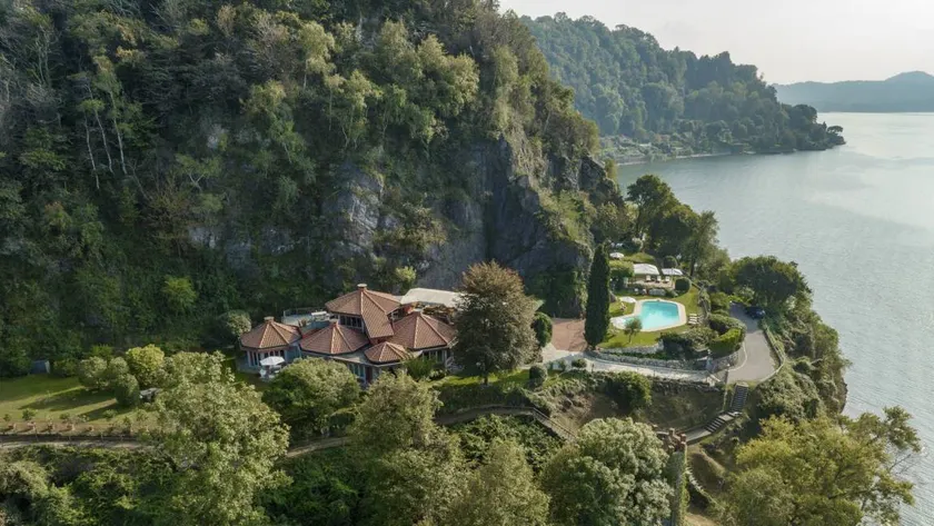 Children-friendly charming villa with jacuzzi, private pool & terrace | Pool view | Pets are welcome - Image 1