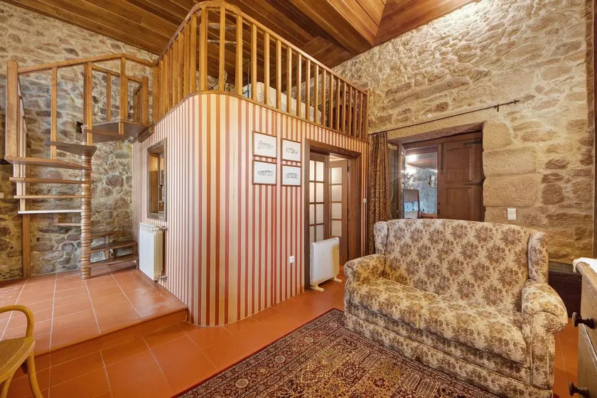 Zimmer 'Deluxe Dreibettzimmer' mit Gemeinschaftsgarten, Balkon und Wi-Fi - Image 1