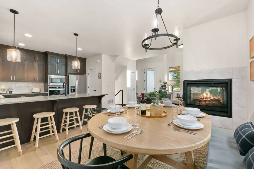 550 Cajetan Street - Image 1